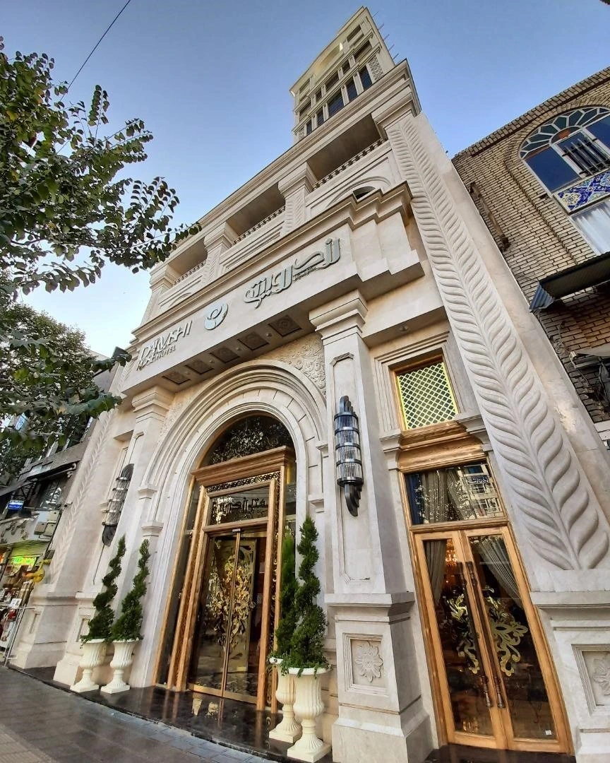 نصب دستگیره کارتی و تجهیزات جانبی در پروژه هتل درویشی 2 مشهد