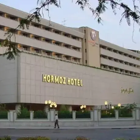 پیاده سازی قفل تشخیص چهره در پروژه هتل بزرگ هرمز بندر عباس