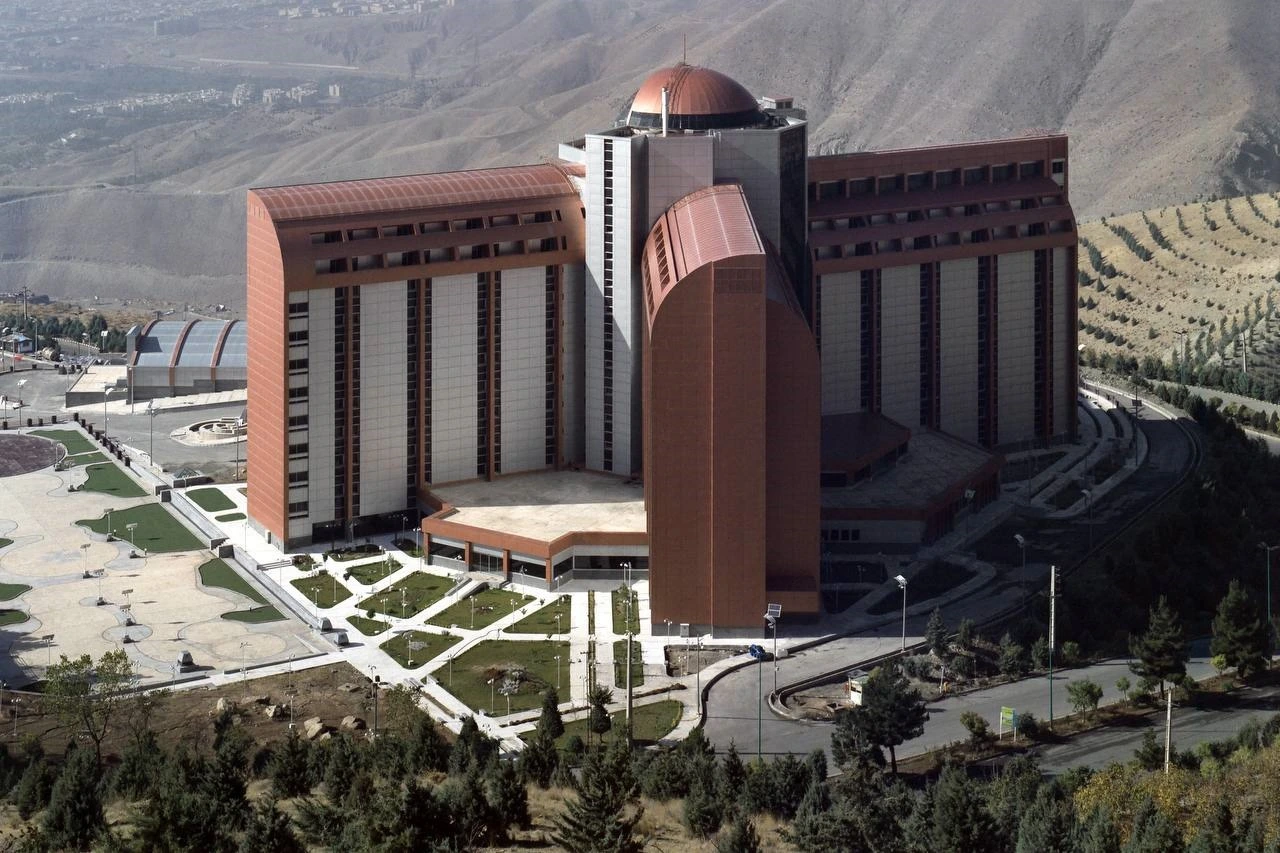 نصب دستگیره اثر انگشتی در پروژه هتل بزرگ فرهیختگان تهران