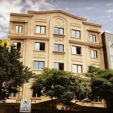 نصب قفل کارتی هتلی و تجهیزات جانبی در پروژه هتل آزادی تبریز