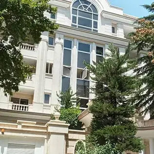 نصب قفل درب دیجیتال در پروژه مسکونی ملک اقدسیه تهران