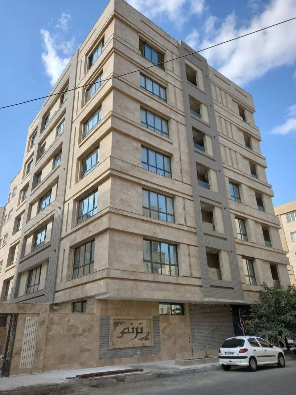 پیاده سازی دستگیره های دیجیتال در پروژه مسکونی ترنم اصفهان