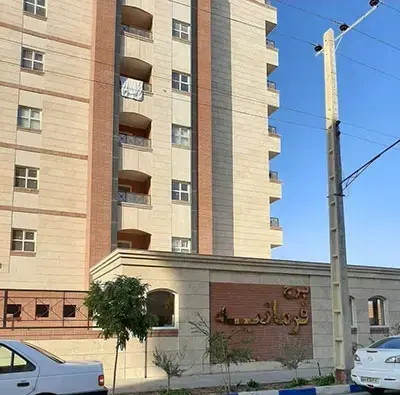 نصب دستگیره درب رمزدار مجتمع مسکونی فرمانیه یزد