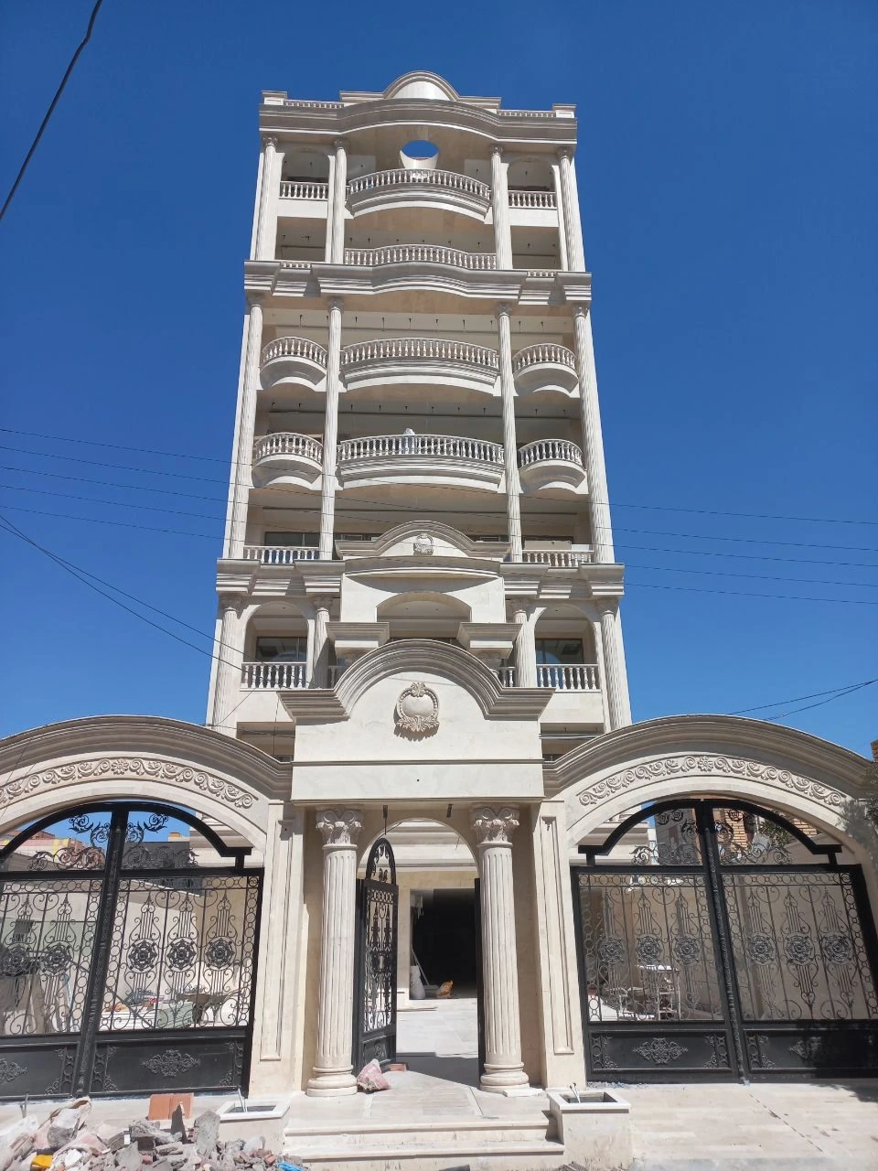 راه اندازی قفل و دستگیره الکترونیکی در پروژه  مسکونی علمدار کرمان