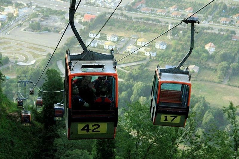 نصب قفل و دستگیره دیجیتال در پروژه مجموعه تله کابین رامسر