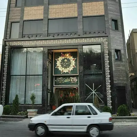 نصب دستگیره درب هتلی در پروژه هتل تابران مشهد