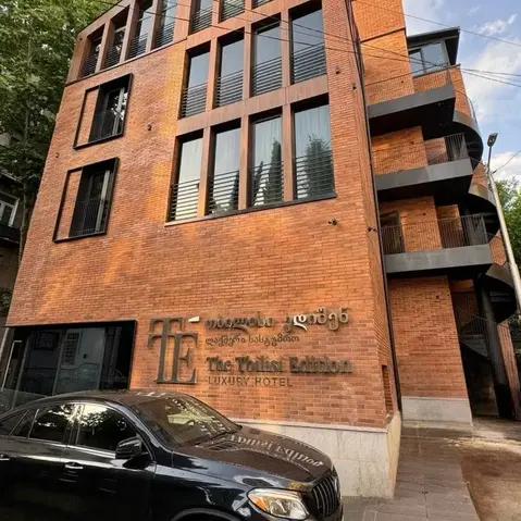 نصب قفل کارتی در پروژه هتل Tbilisi گرجستان