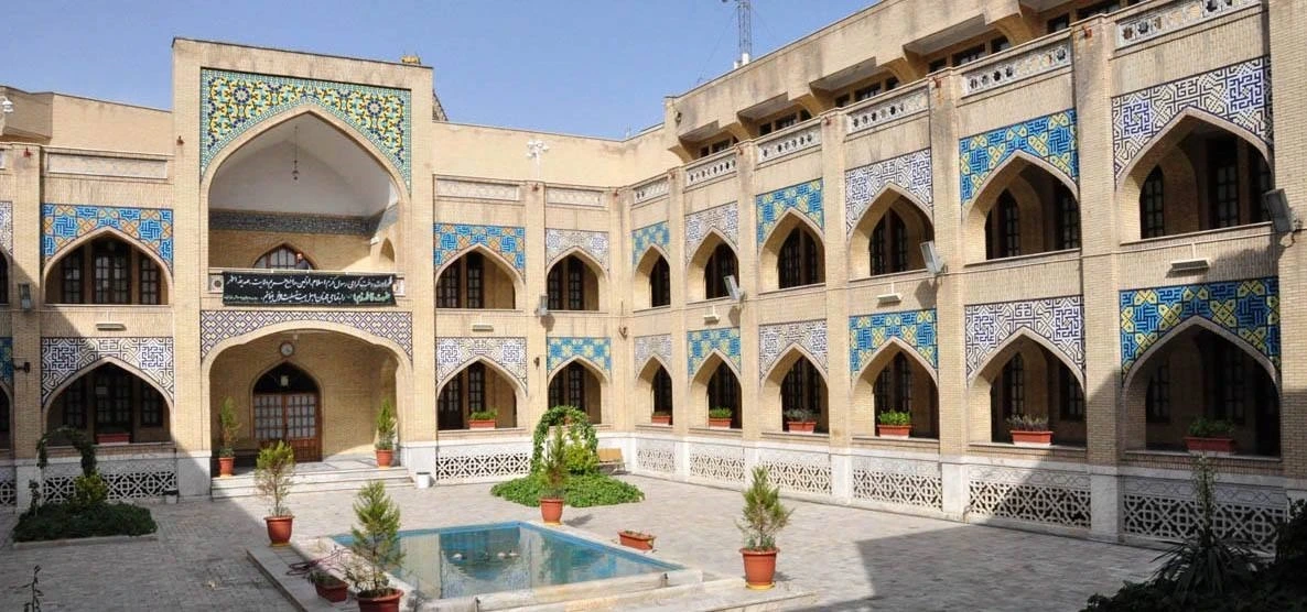 نصب قفل کارتی در پروژه حوزه علمیه عالی نواب مشهد