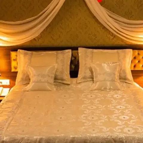 نصب دستگیره کارتی هتلی در پروژه هتل آمنه قم