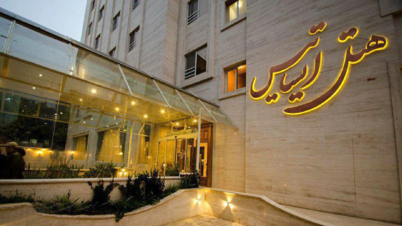 نصب قفل کارتی هوشمند در پروژه هتل ایساتیس مشهد