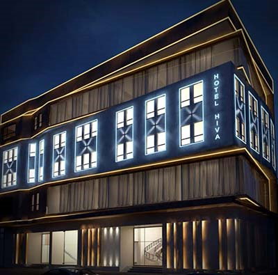 نمای شب ساختمان هتل هیوا کرمان